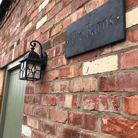 Stylish Barn Conversion With Woodland Views Newark-on-Trent  Exterior photo